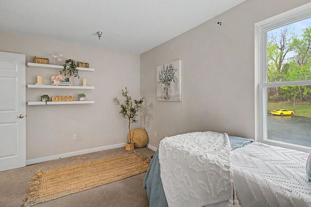 305 Lime Kiln Rd Apt 100, South Burlington, VT 05403