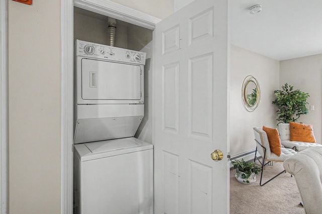 305 Lime Kiln Rd Apt 100, South Burlington, VT 05403