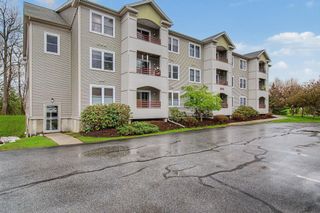 305 Lime Kiln Rd Apt 100, South Burlington, VT 05403