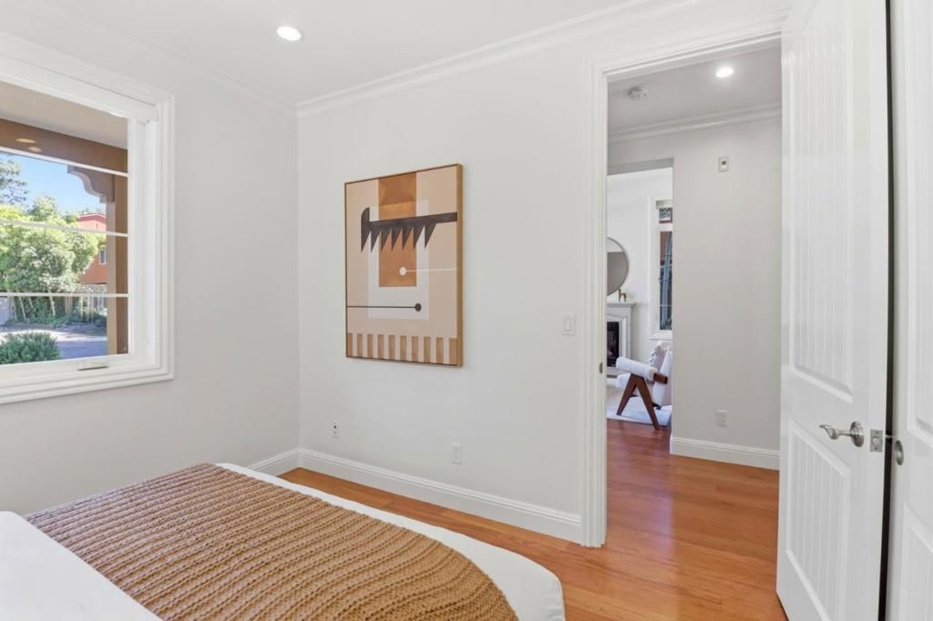 Image 15 of property listing at 568 Irven Court, Palo Alto, CA 94306
