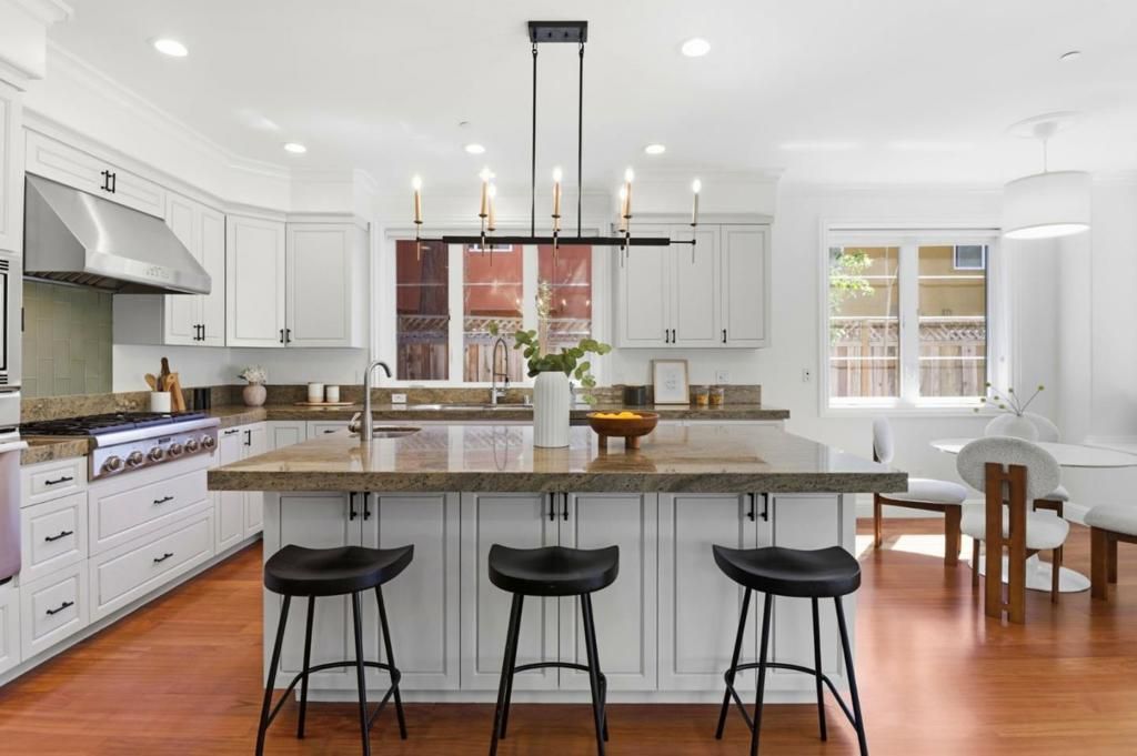 Image 26 of property listing at 568 Irven Court, Palo Alto, CA 94306
