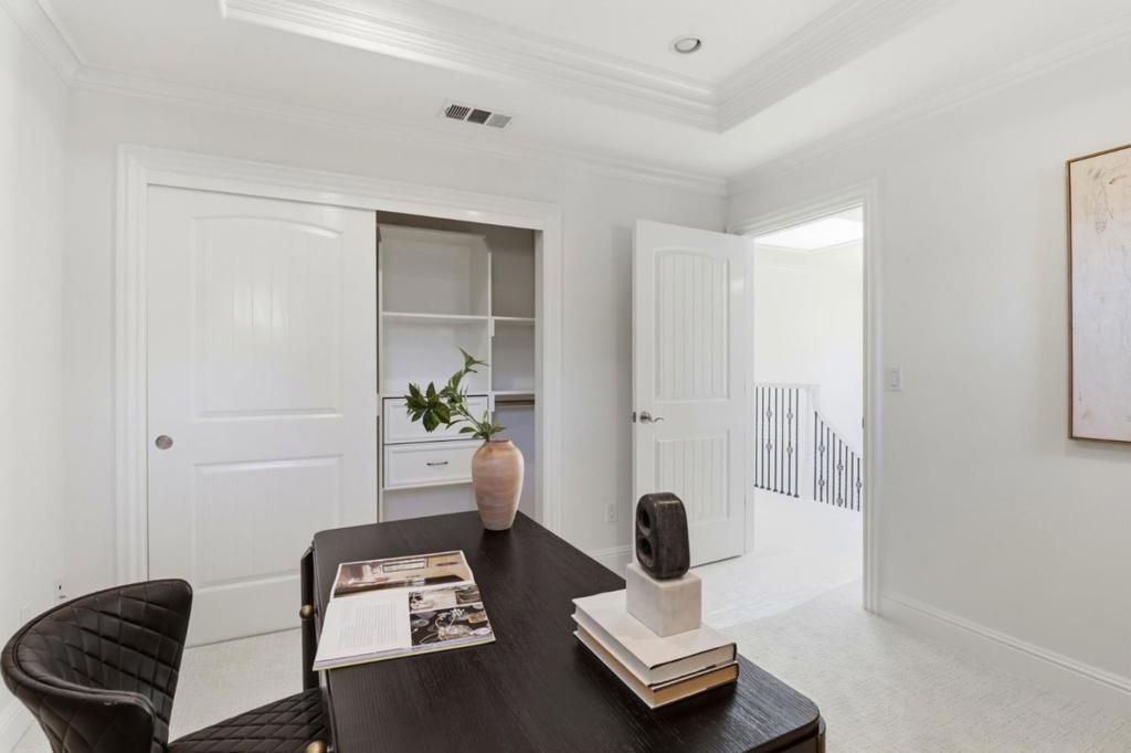 Image 37 of property listing at 568 Irven Court, Palo Alto, CA 94306