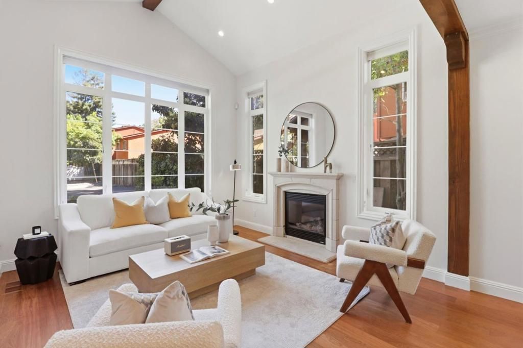 Image 6 of property listing at 568 Irven Court, Palo Alto, CA 94306