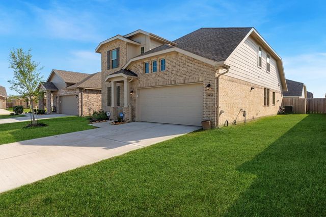 8434 Beacon Bay Circle, Baytown, TX 77523