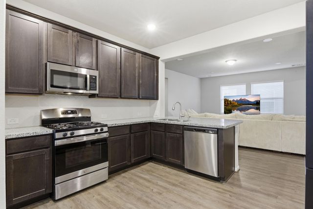 8434 Beacon Bay Circle, Baytown, TX 77523