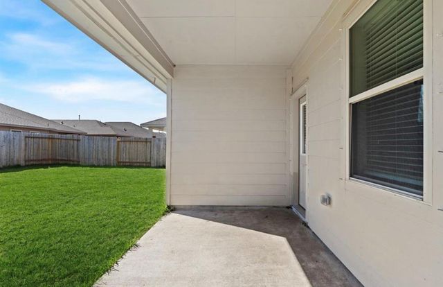 8434 Beacon Bay Circle, Baytown, TX 77523
