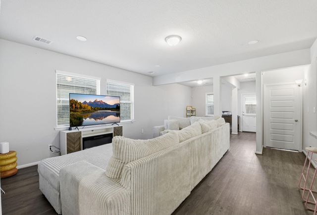 8434 Beacon Bay Circle, Baytown, TX 77523