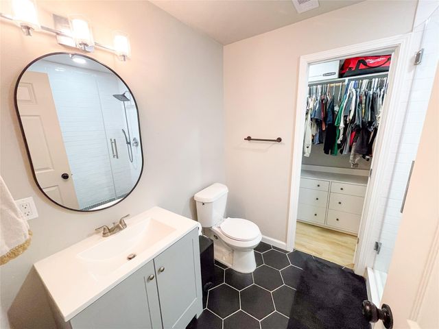 15511 Highway 6, Santa Fe, TX 77517