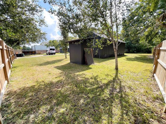 15511 Highway 6, Santa Fe, TX 77517