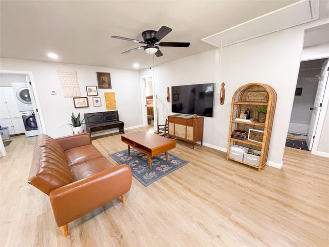 15511 Highway 6, Santa Fe, TX 77517