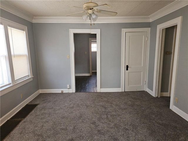 2120 E 68th Terrace, Kansas City, MO 64132