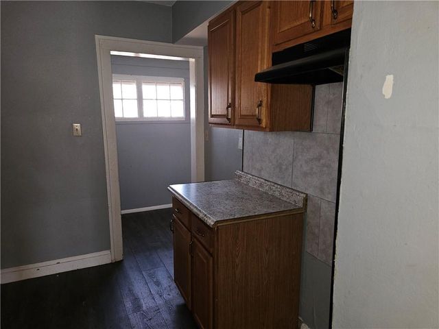 2120 E 68th Terrace, Kansas City, MO 64132