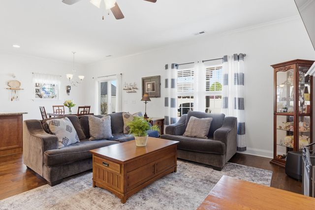 2206 Faulkner Springs Dr, Murfreesboro, TN 37128