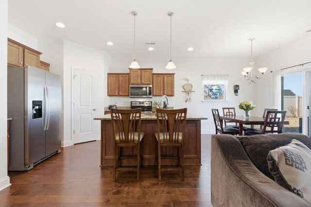 2206 Faulkner Springs Dr, Murfreesboro, TN 37128