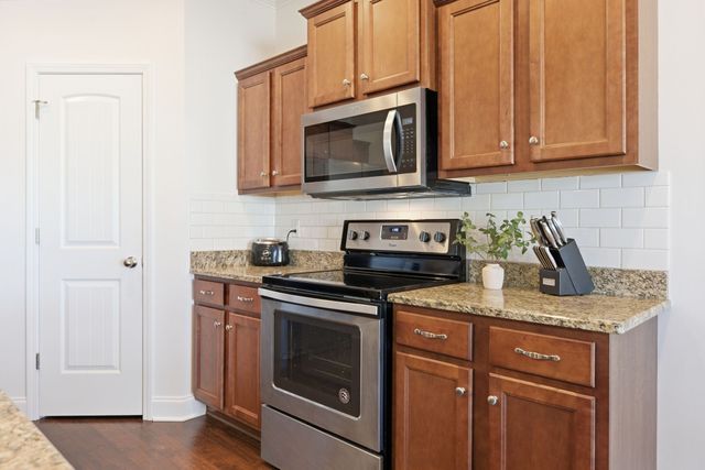 2206 Faulkner Springs Dr, Murfreesboro, TN 37128