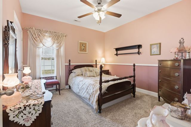 2206 Faulkner Springs Dr, Murfreesboro, TN 37128