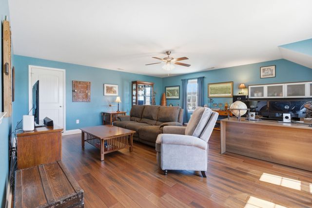 2206 Faulkner Springs Dr, Murfreesboro, TN 37128