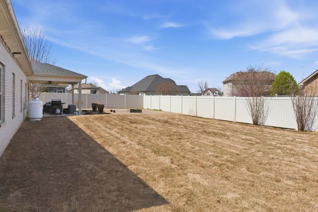 2206 Faulkner Springs Dr, Murfreesboro, TN 37128