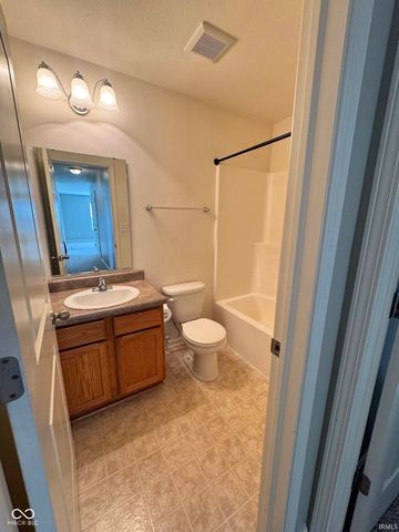 1300 Shadetree Lane, Sheridan, IN 46069