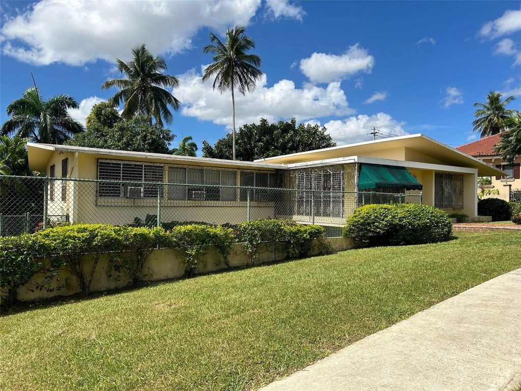 URB GARDEN HILLS TERRACE ST. L4, Guaynabo, PR 00969