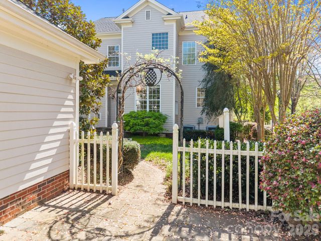 15632 Waterfront Drive, Huntersville, NC 28078