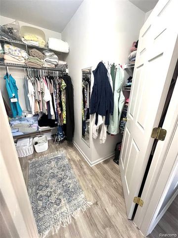 13185 Canopy Drive, Sterling Heights, MI 48313