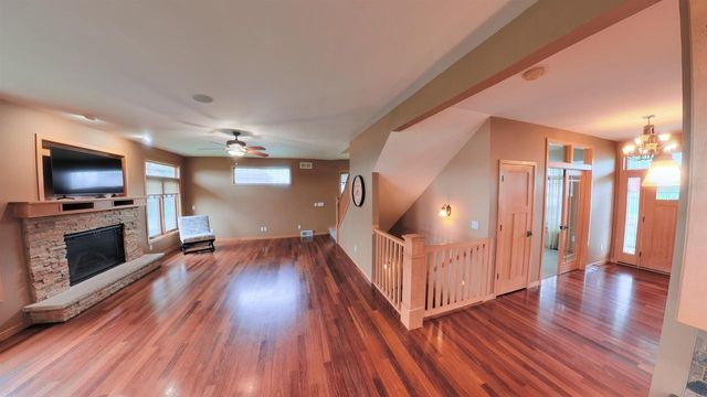 4361 Wren Court, Windsor, WI 53598