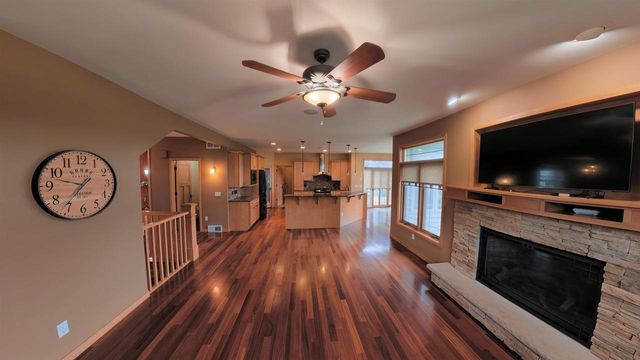 4361 Wren Court, Windsor, WI 53598