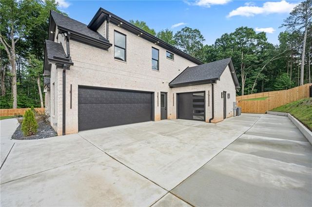 2600 Camp Mitchell Road, Grayson, GA 30017