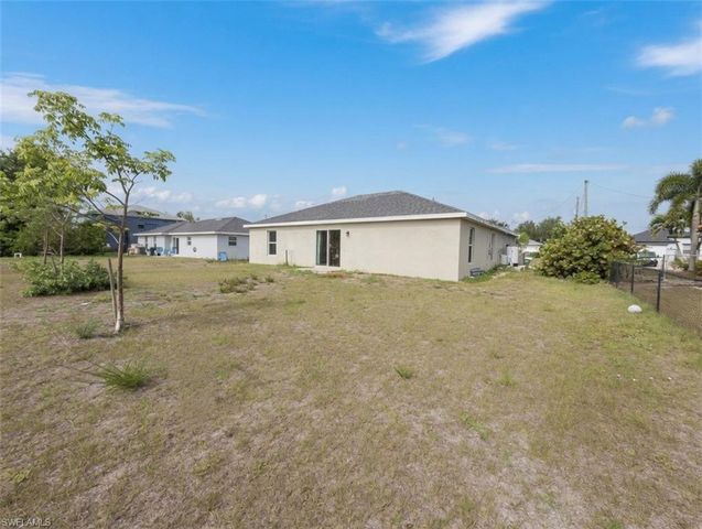 2207 NW 21st AVE, Cape Coral, FL 33993