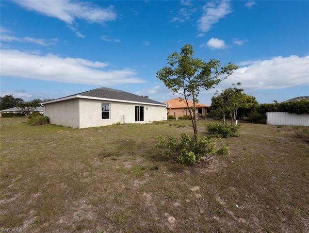 2207 NW 21st AVE, Cape Coral, FL 33993