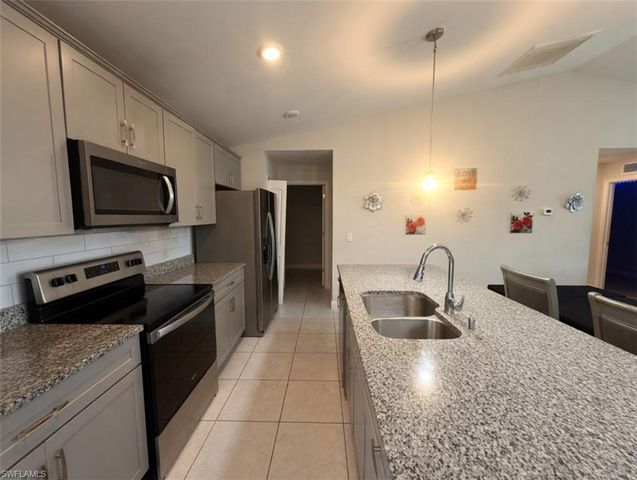 2207 NW 21st AVE, Cape Coral, FL 33993