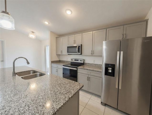 2207 NW 21st AVE, Cape Coral, FL 33993