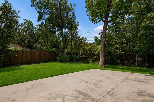 10215 Dale Crest Drive, Dallas, TX 75229