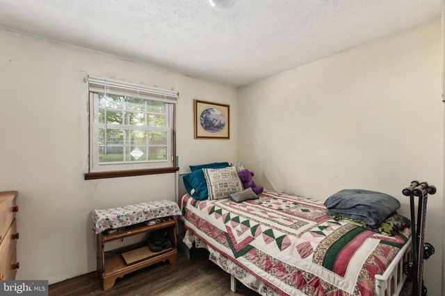 107 HULLS CHAPEL RD, Fredericksburg, VA 22406