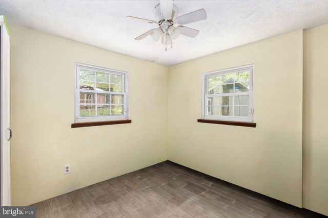 107 HULLS CHAPEL RD, Fredericksburg, VA 22406