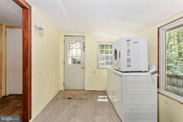 107 HULLS CHAPEL RD, Fredericksburg, VA 22406