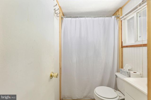 107 HULLS CHAPEL RD, Fredericksburg, VA 22406