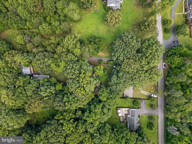 107 HULLS CHAPEL RD, Fredericksburg, VA 22406
