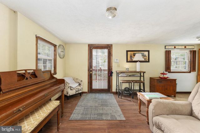 107 HULLS CHAPEL RD, Fredericksburg, VA 22406
