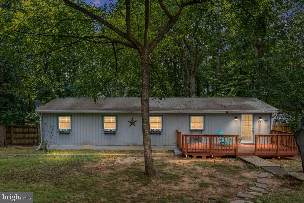 107 HULLS CHAPEL RD, Fredericksburg, VA 22406