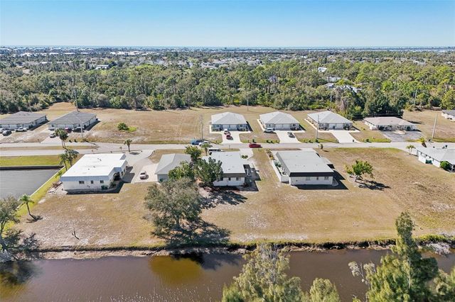 124 BOUNDARY BOULEVARD, Rotonda West, FL 33947