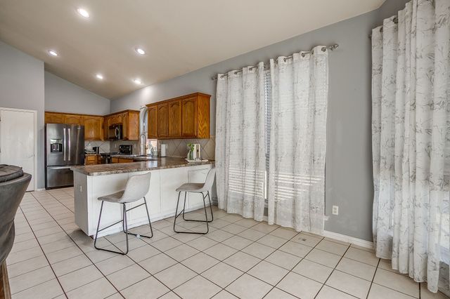 1209 Spanish Moss Drive, Burleson, TX 76028