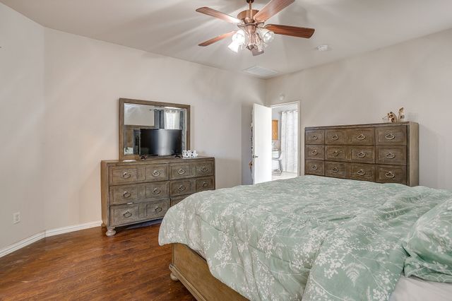 1209 Spanish Moss Drive, Burleson, TX 76028