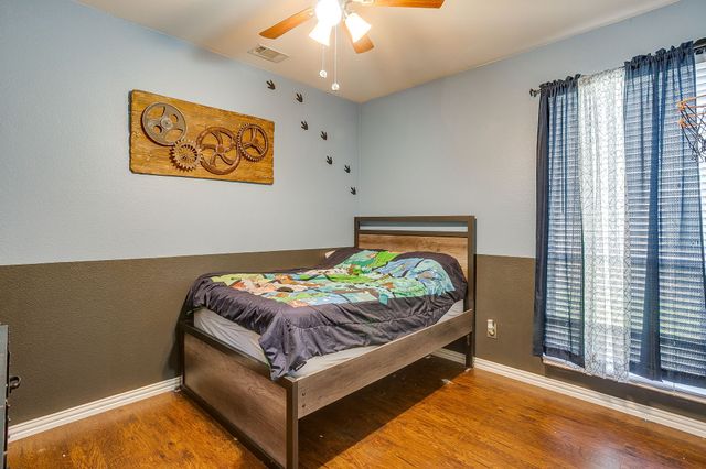 1209 Spanish Moss Drive, Burleson, TX 76028