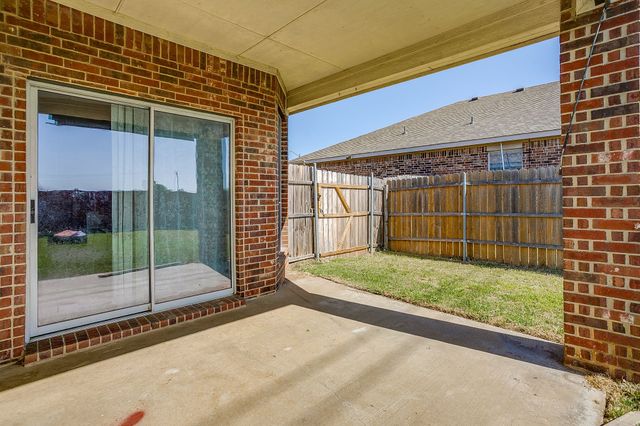 1209 Spanish Moss Drive, Burleson, TX 76028
