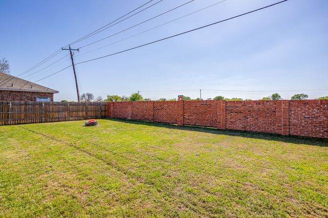 1209 Spanish Moss Drive, Burleson, TX 76028