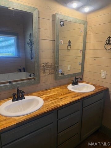 5326 Coosa River Road, Deatsville, AL 36022