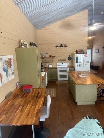 5326 Coosa River Road, Deatsville, AL 36022