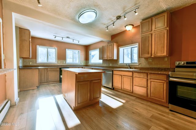 209 Lake Avenue, Lake Luzerne, NY 12846